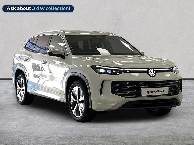 White Used 2025 VW Touran Elegance MPV | £38,378 - Image 1/4