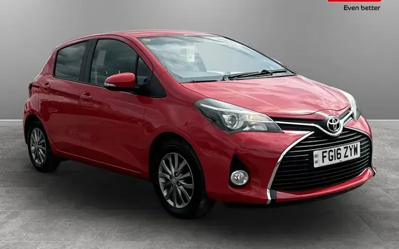 Used Toyota Yaris 99 HP (72 kW) 2016 Hatchback
