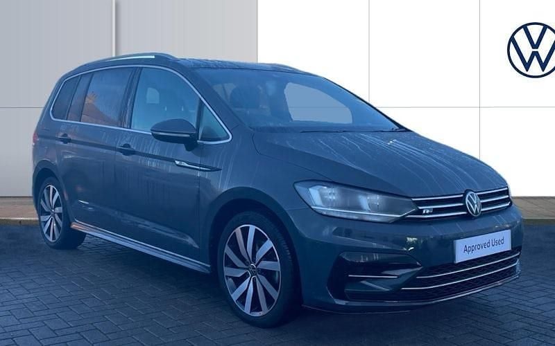 Used 2025 VW Touran R-line MPV | £27,365 (Fair price) - Image 1/4