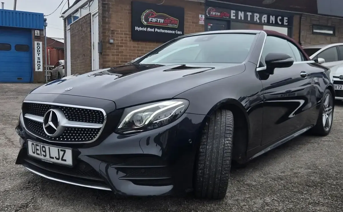Gebraucht Mercedes E220 AMG line 2019 Schwarz Cabrio