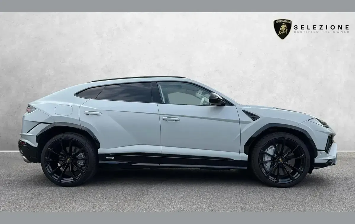 Used Lamborghini Urus 657 HP (483 kW) 2023 Grey SUV