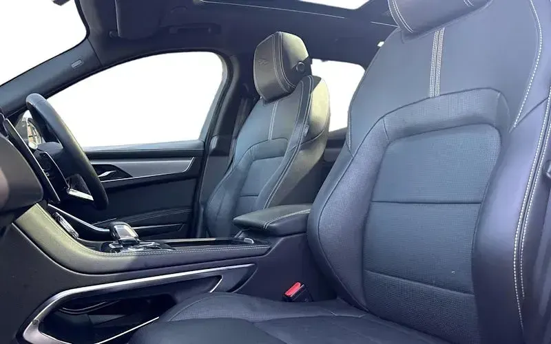 Used Jaguar F-Pace R-Dynamic 204 HP (150 kW) 2023 Black SUV