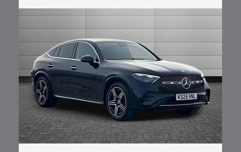 Used Mercedes GLC300e AMG Line Premium 265 HP (194 kW) 2025 Black Coupe