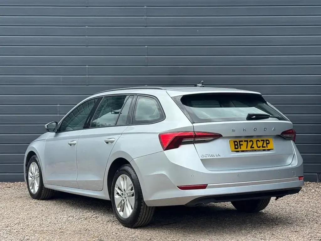 Used Skoda Octavia SE Technology 150 HP (110 kW) 2022 Silver Estate