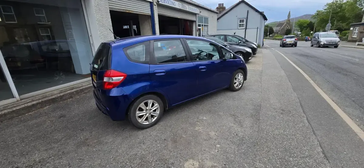 Second-hand Honda Jazz ES 2011 Albastru Hatchback