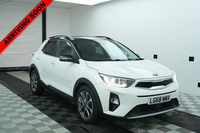 White Used 2018 Kia Stonic First Edition SUV | £6,995 (Fair price) - Image 1/4