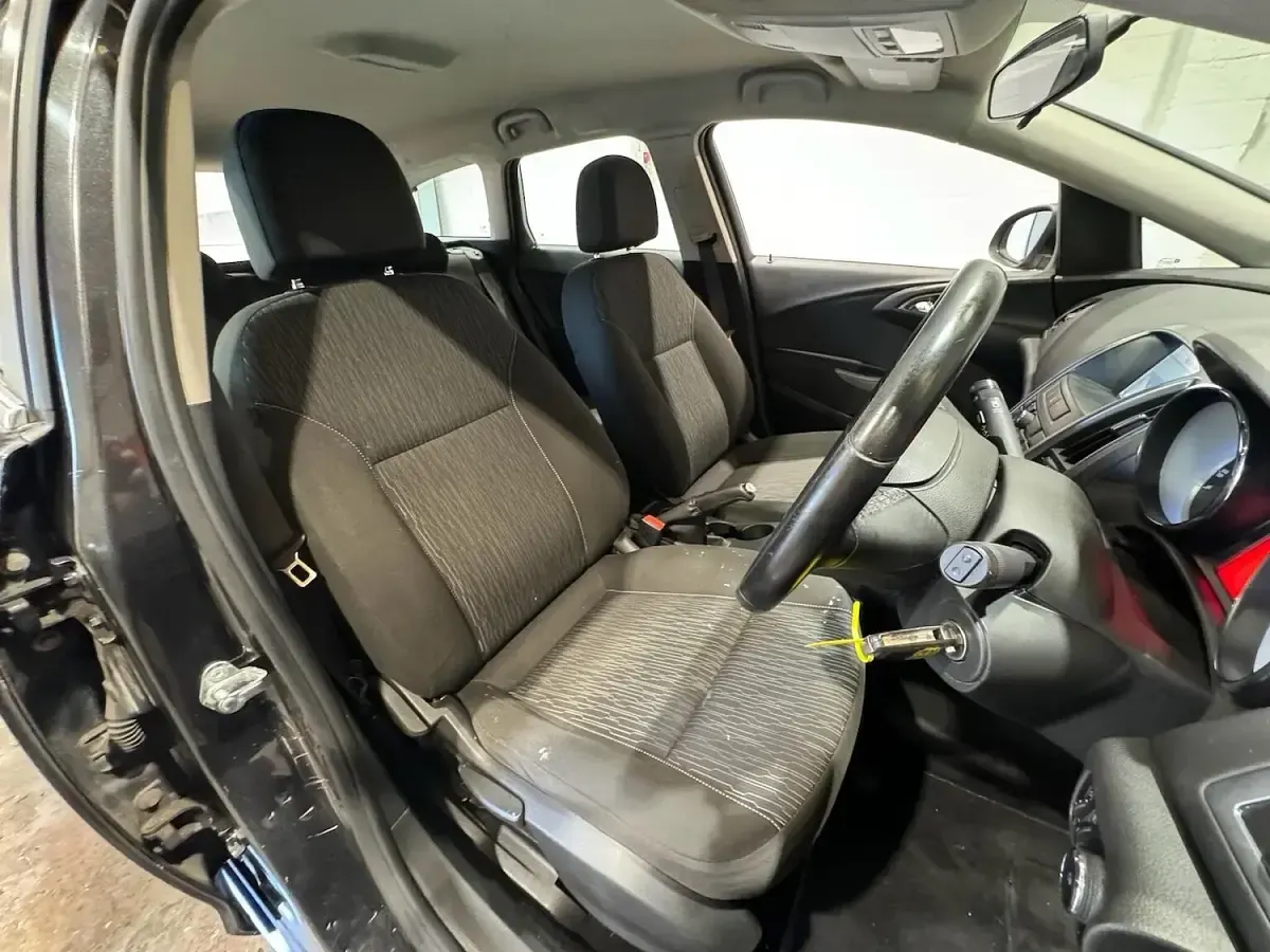 Used Vauxhall Astra 95 HP (69 kW) 2013 Black Estate