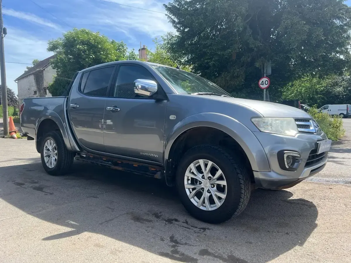 Used Mitsubishi L200 176 HP (129 kW) 2015 Grey Pickup
