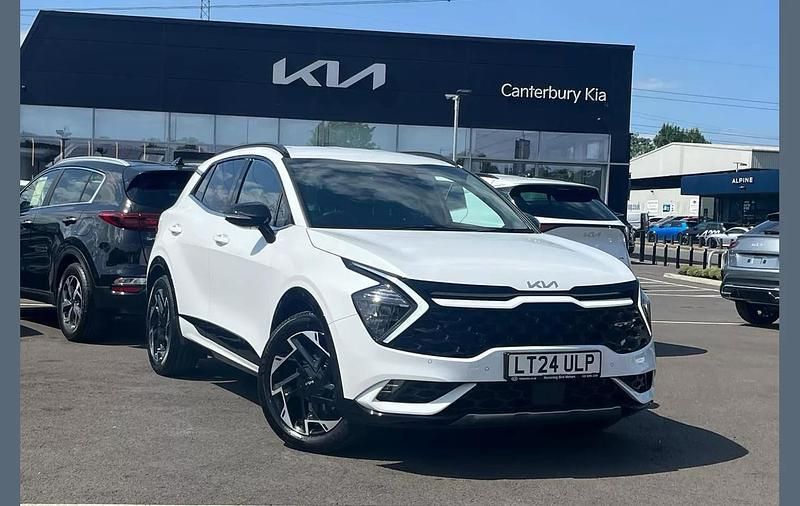 White Used 2024 Kia Sportage 4 SUV | £27,795 (Good price) - Image 1/4