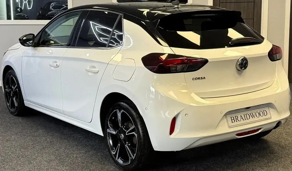 Used Vauxhall Corsa Edition 75 HP (55 kW) 2022 White Hatchback