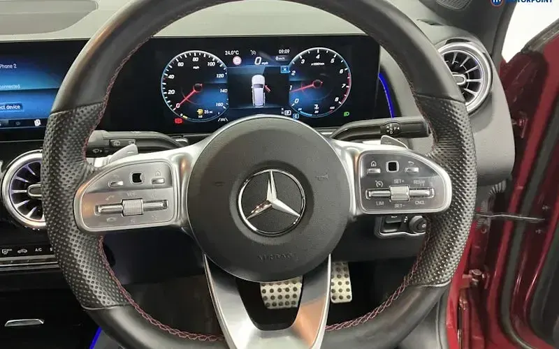 Used Mercedes GLB200 AMG Line Premium Plus 163 HP (119 kW) 2022 Red SUV
