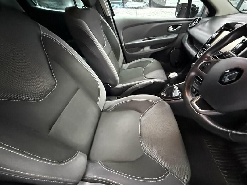 Used Renault Clio IV Iconic 90 HP (66 kW) 2018 Black Hatchback