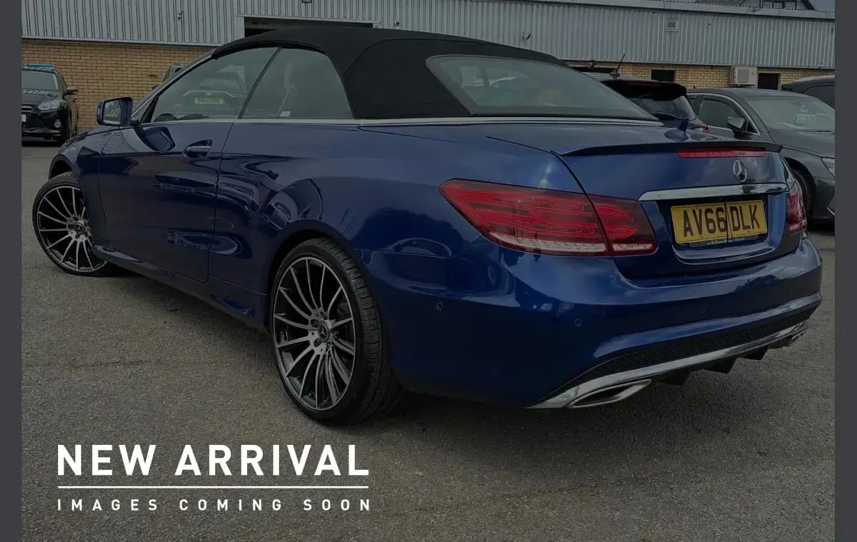 Used Mercedes E220 AMG line 174 HP (127 kW) 2016 Blue Cabriolet