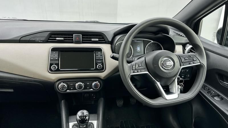 Used Nissan Micra Acenta 71 HP (52 kW) 2017 Black Hatchback