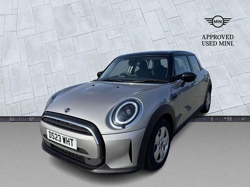 Used Mini Cooper Classic 134 HP (98 kW) 2023 Silver Hatchback