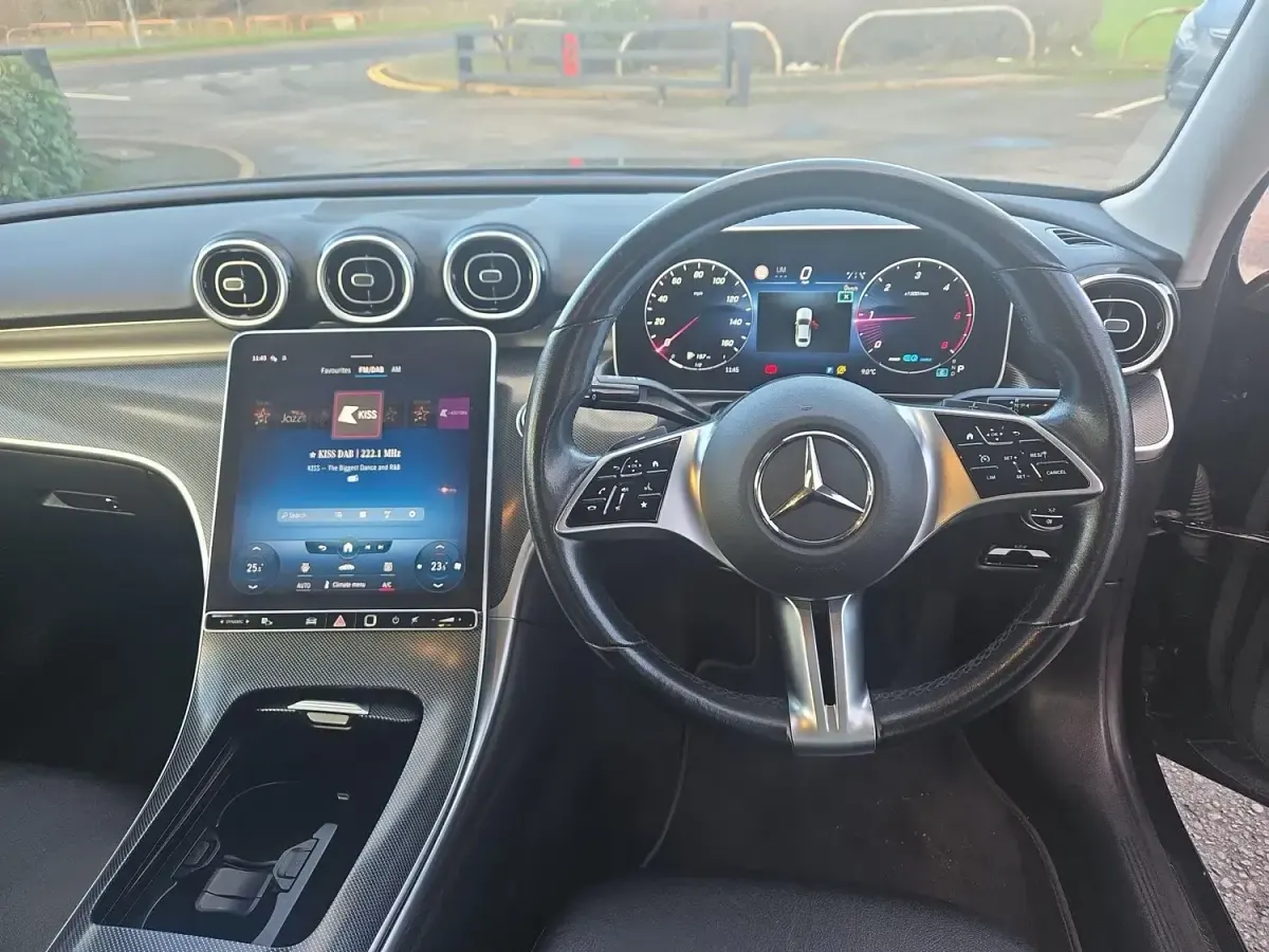 Usado Mercedes C220 200 CV (147 kW) 2022 Negro Berlina