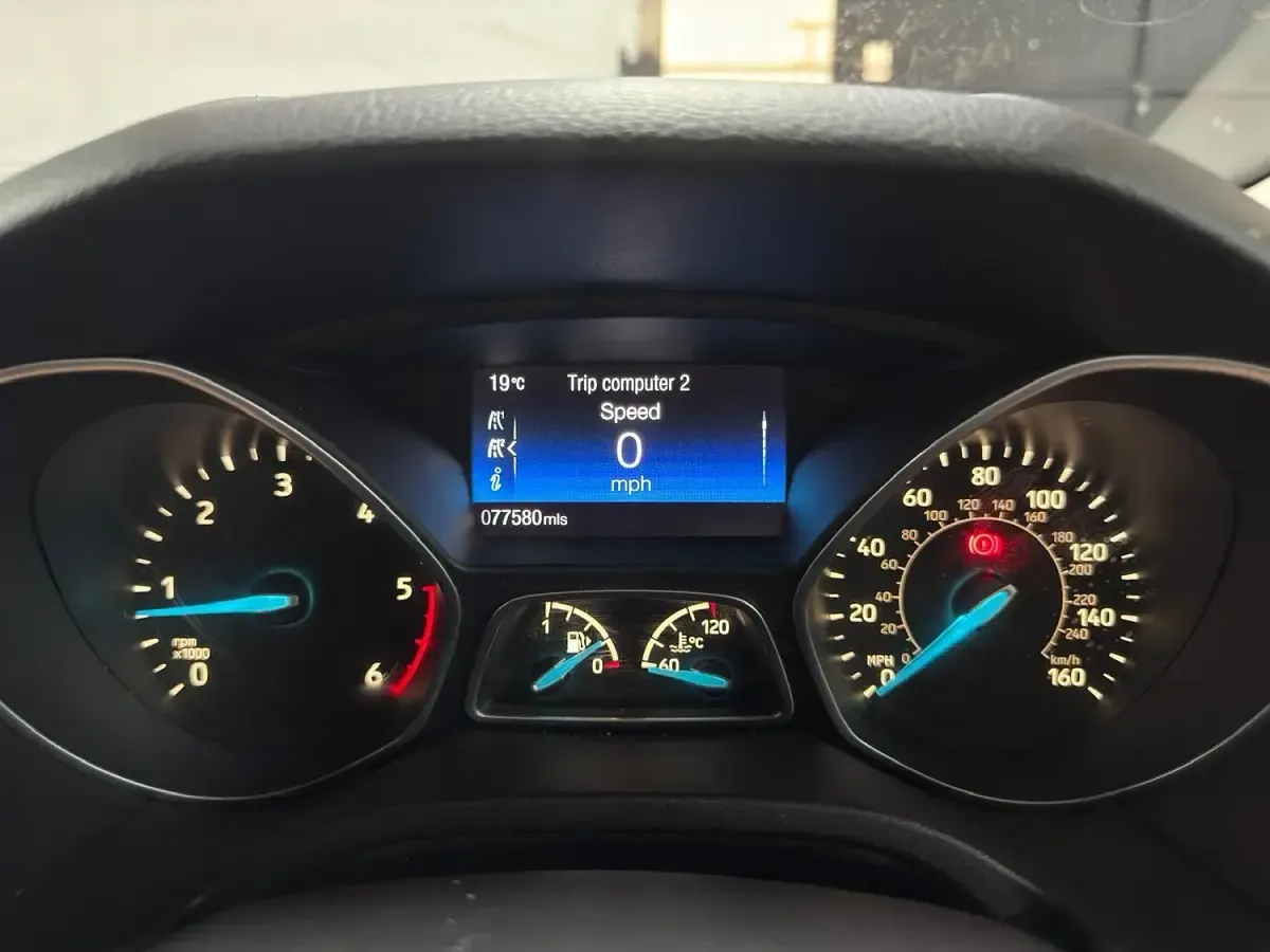 Used Ford Focus Zetec 95 HP (69 kW) 2016 Silver Estate