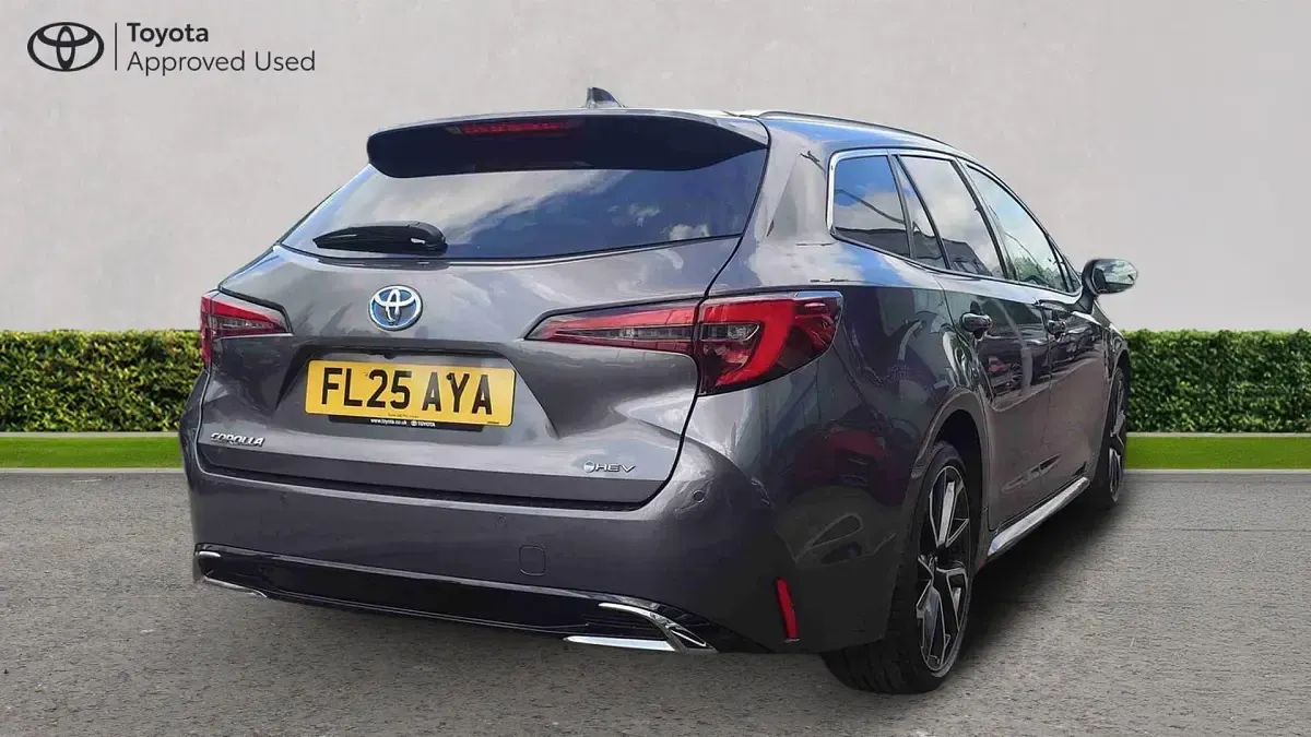 Used Toyota Corolla 196 HP (144 kW) 2025 Grey Estate
