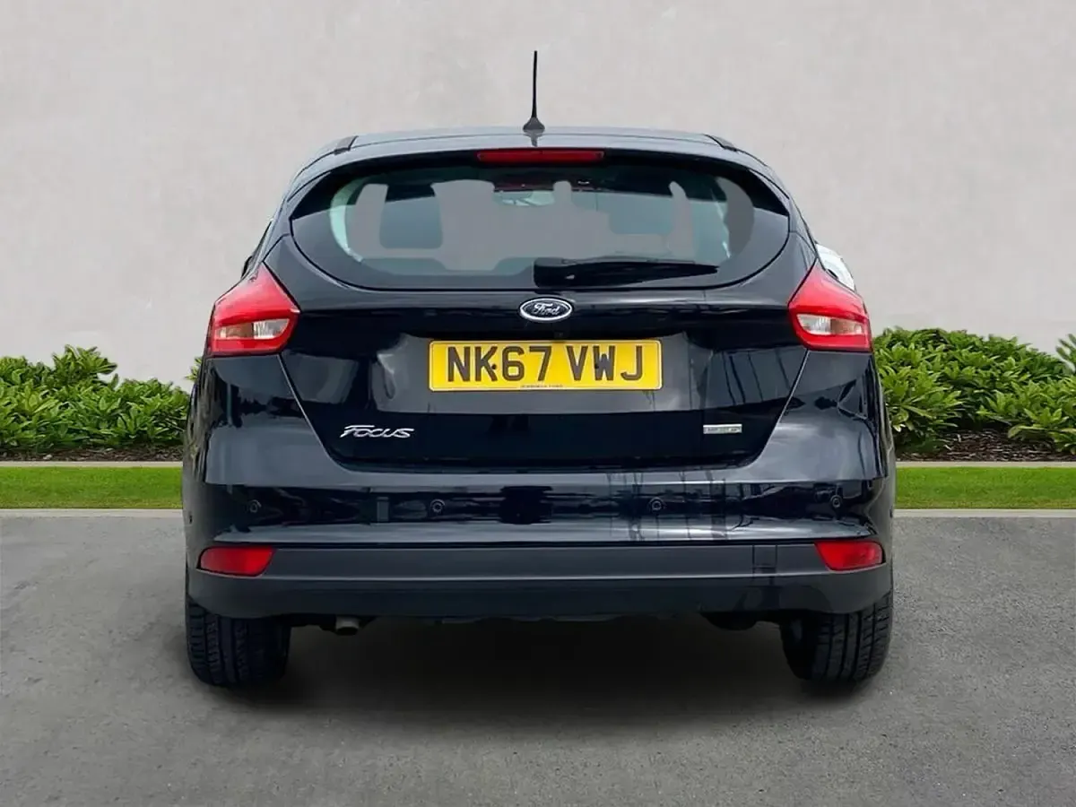 Used Ford Focus Titanium X 125 HP (91 kW) 2017 Black Hatchback