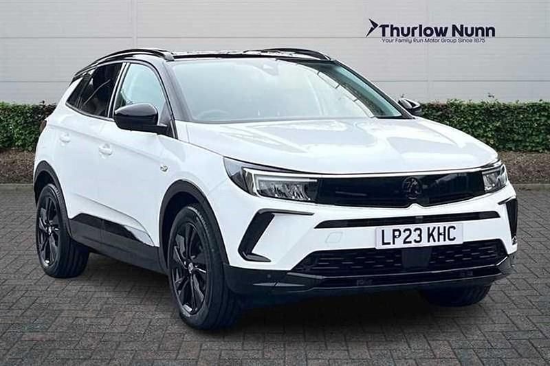 Used Vauxhall Grandland X S 130 HP (95 kW) 2023 Arctic white SUV