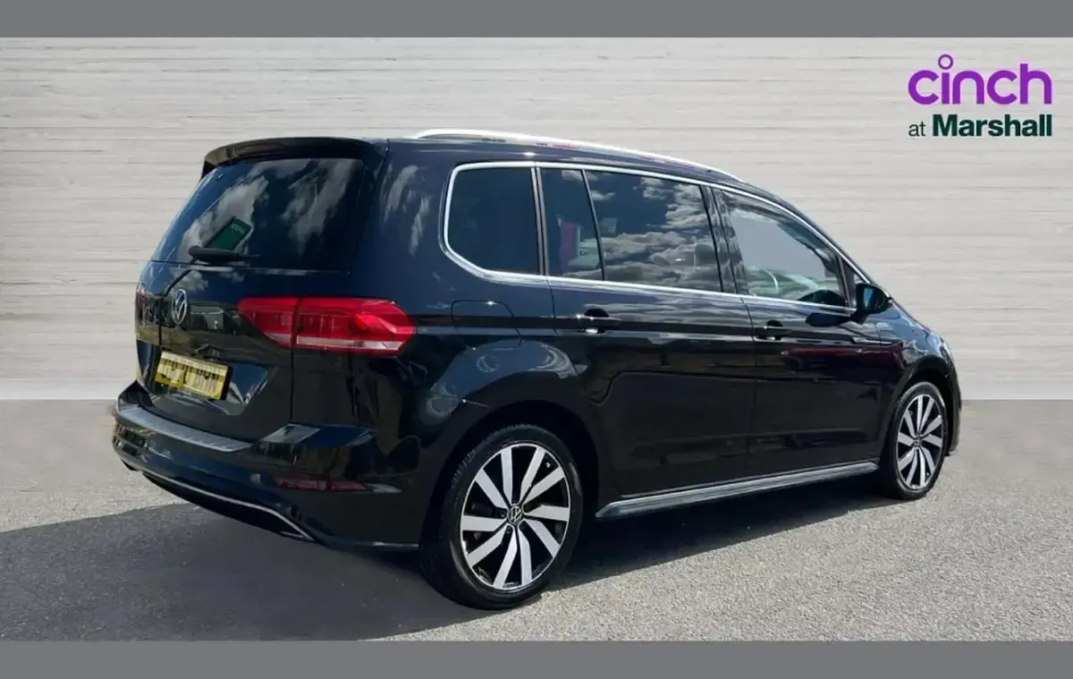 Used VW Touran R-line 150 HP (110 kW) 2020 Black MPV