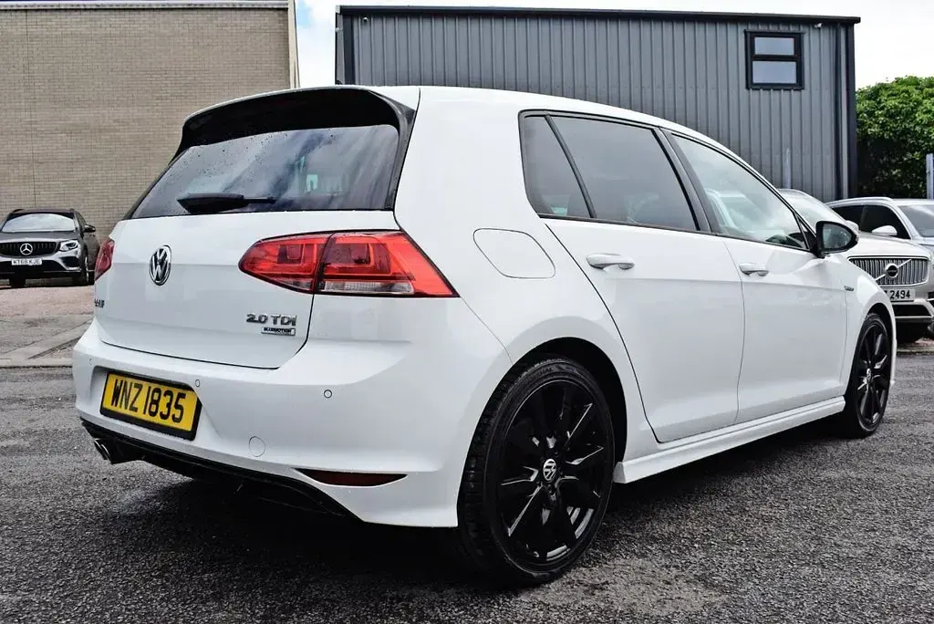 Used VW Golf VII R-line Edition 2016 White Hatchback