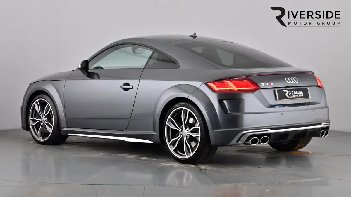 Begagnad Audi TT Comfort 320 HK (235 kW) 2022 Grå Sportkupé