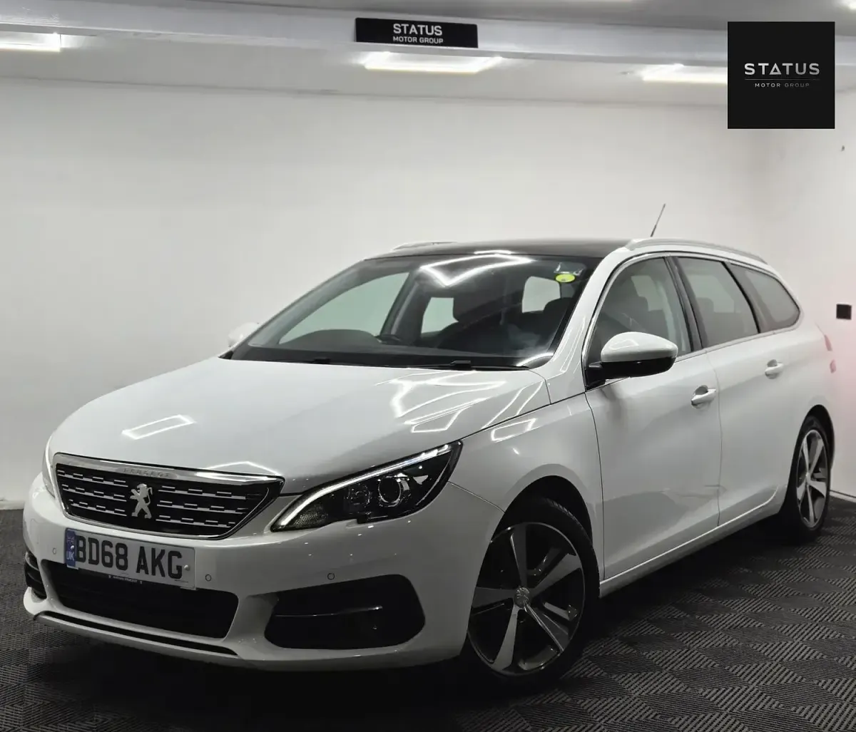 Used Peugeot 308 SW Allure 130 HP (95 kW) 2018 White Estate