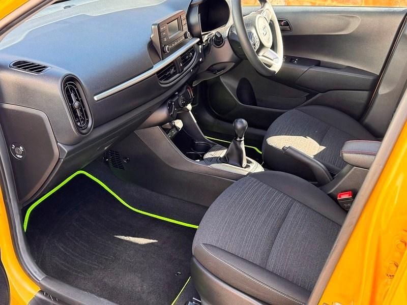 Used Kia Picanto 66 HP (48 kW) 2021 Yellow Hatchback