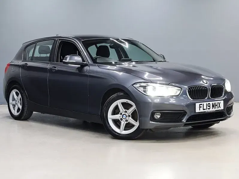 Used BMW 116 Comfort Edition 116 HP (85 kW) 2019 Grey Hatchback