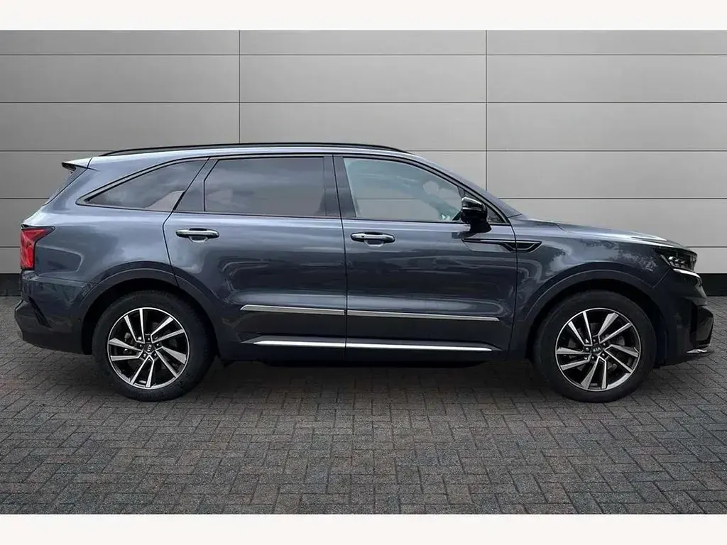 Used Kia Sorento 226 HP (166 kW) 2023 Grey SUV