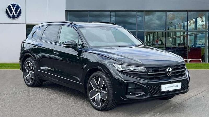 Grenadilla black metallic Used 2025 VW Touareg Black Edition SUV | £52,835 (Fair price) - Image 1/4