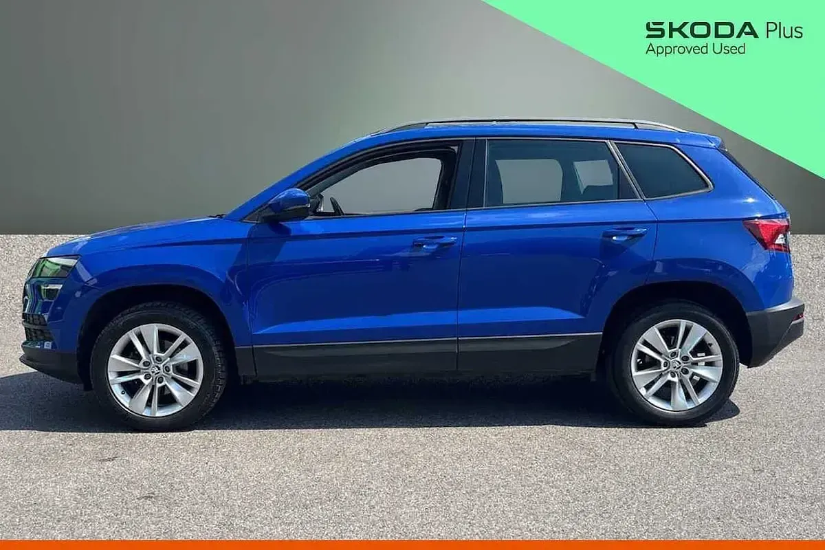 Usado Skoda Karoq SE Technology 115 HP (84 kW) 2020 Azul SUV