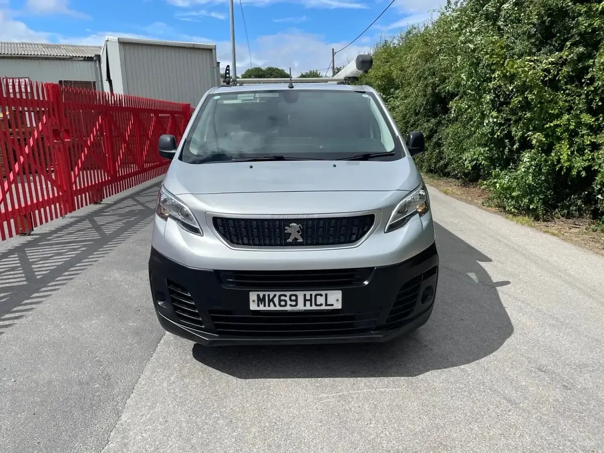Used Peugeot Expert 2020 Silver Van