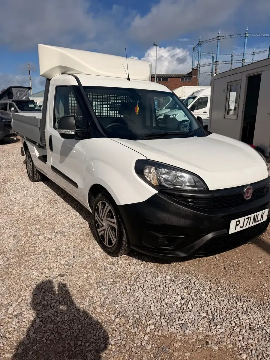Used Fiat Doblò 103 HP (75 kW) 2021 White MPV