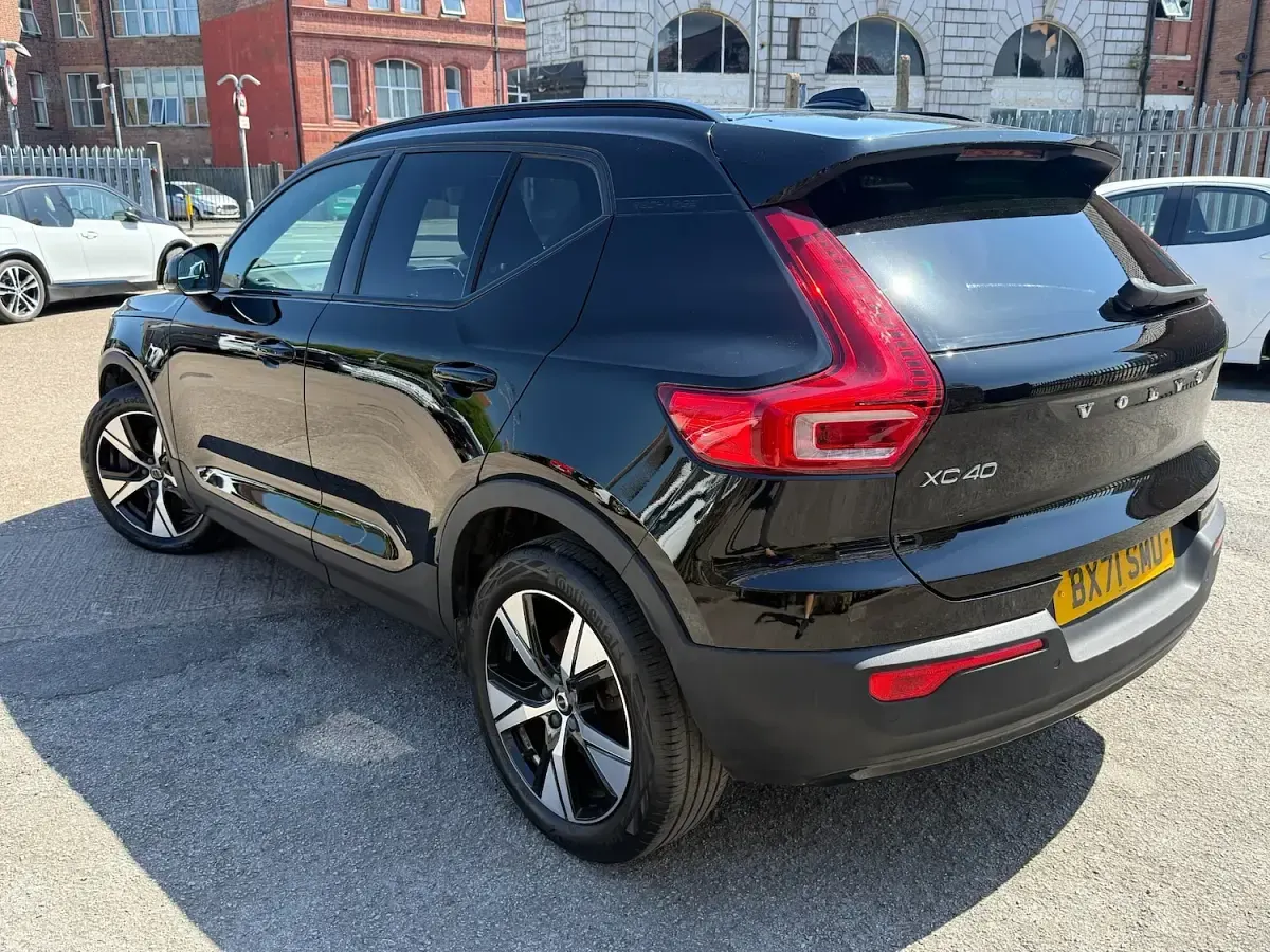 Used Volvo XC40 R-Design 2021 Black SUV