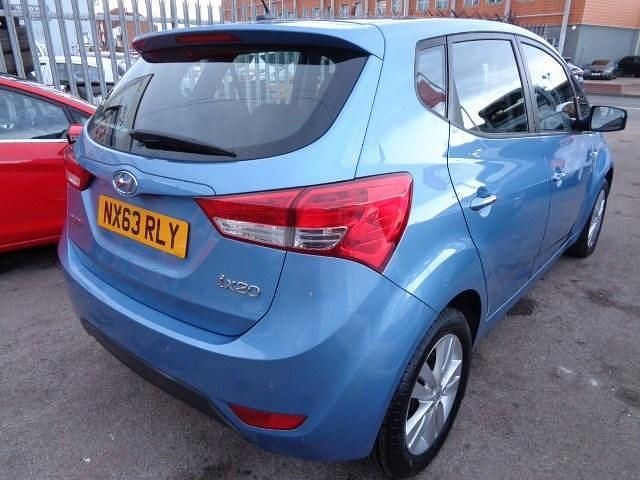 Used Hyundai ix20 Active 90 HP (66 kW) 2013 Blue Hatchback