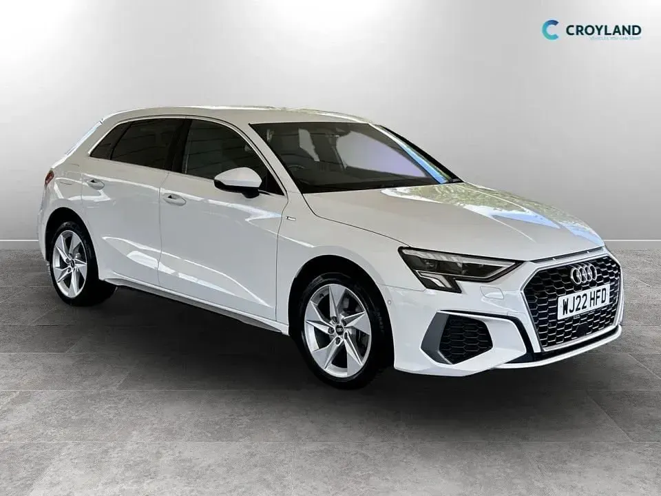 Begagnad Audi A3 Sportback e-tron S-Line 2022 Vit Halvkombi