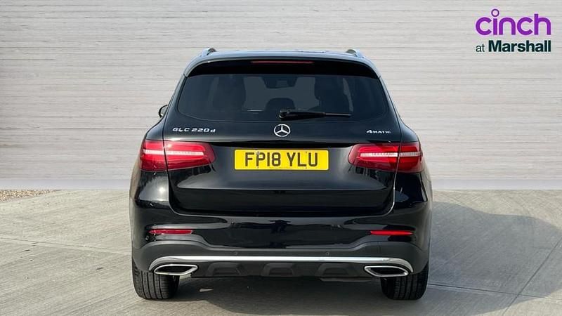 Second-hand Mercedes GLC220 AMG Line Premium 170 CP (125 kW) 2018 Negru SUV
