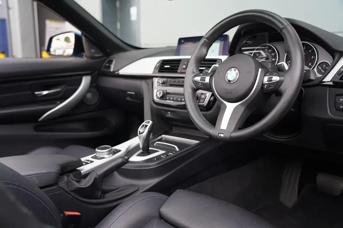 Used BMW 420 M Sport 190 HP (139 kW) 2019 Blue Cabriolet