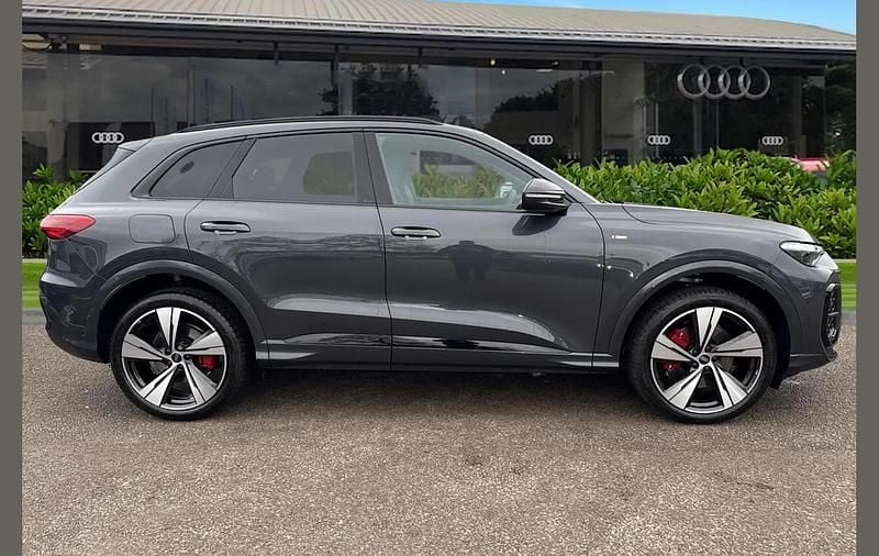 Used Audi Q5 Advanced 200 HP (147 kW) 2026 Grey SUV