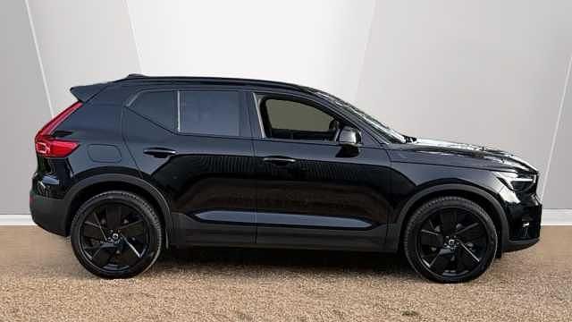 Used Volvo XC40 Plus 194 HP (142 kW) 2025 SUV