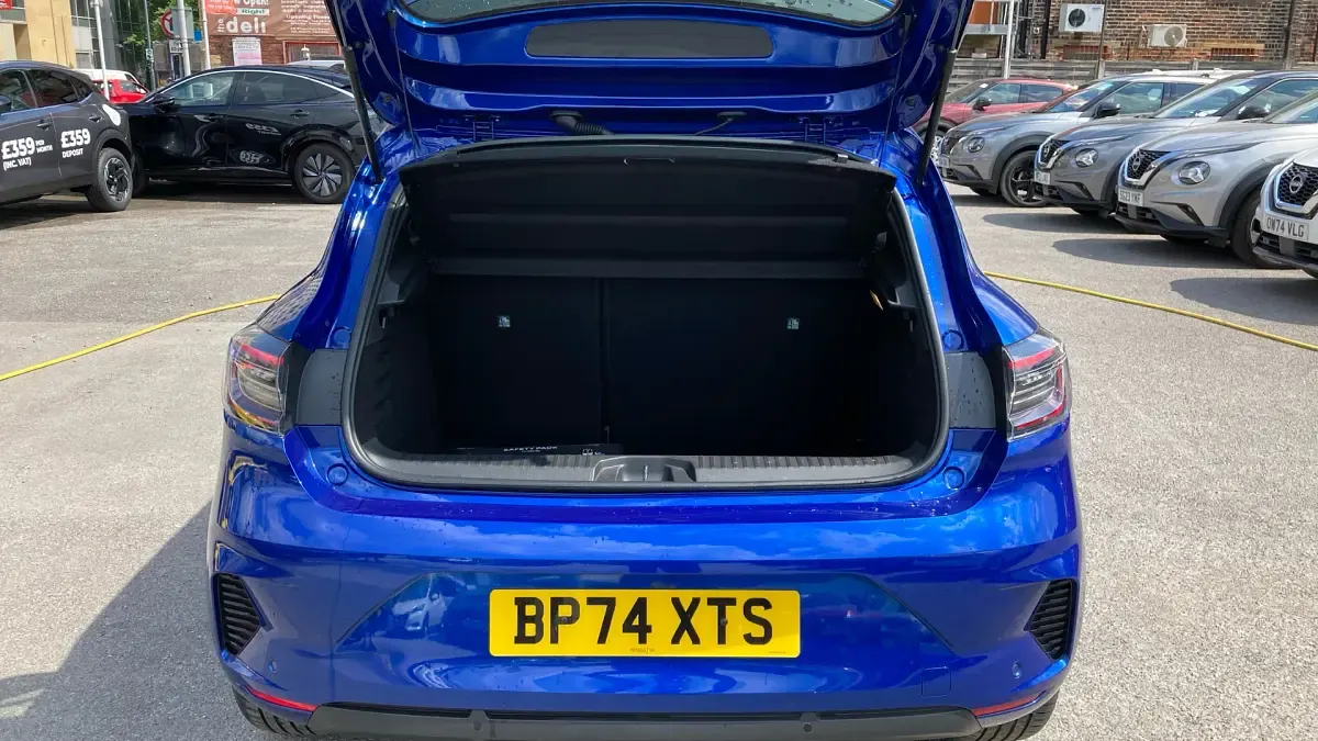 Used Renault Clio Evolution 143 HP (105 kW) 2025 Blue Hatchback