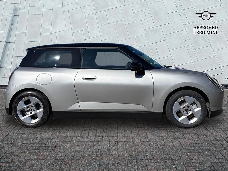 Used Mini Cooper SE Hatch 158 kW (215 HP) 2024 Silver Hatchback