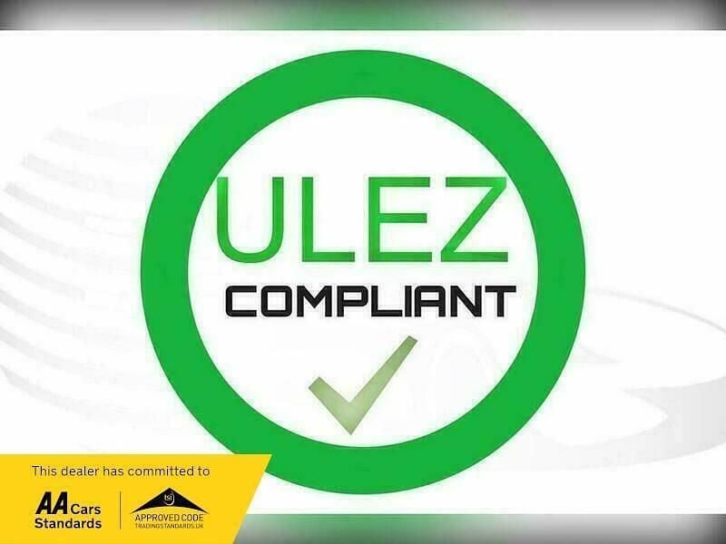 Used Nissan Leaf Tekna 80 kW (109 HP) 2015 White Hatchback