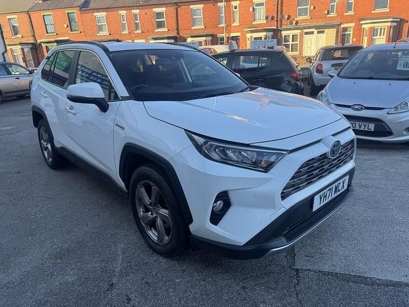 Used Toyota RAV4 Design 222 HP (163 kW) 2021 White SUV
