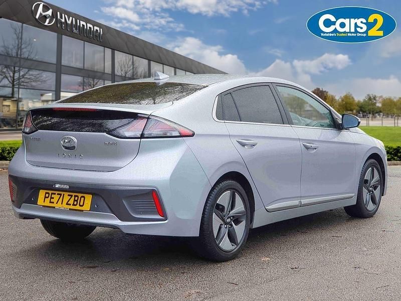 Used Hyundai Ioniq Premium SE 139 HP (102 kW) 2021 Silver Hatchback