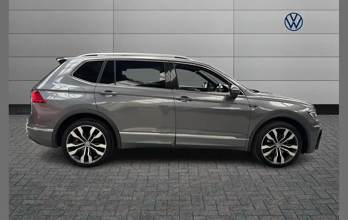 Used VW Tiguan Allspace R-line 147 HP (108 kW) 2021 Grey SUV