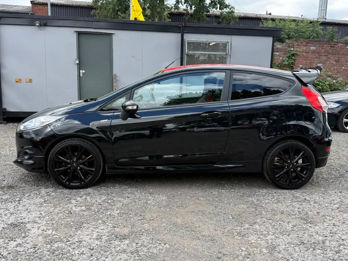 Used Ford Fiesta ST-Line 140 HP (102 kW) 2017 Black Hatchback