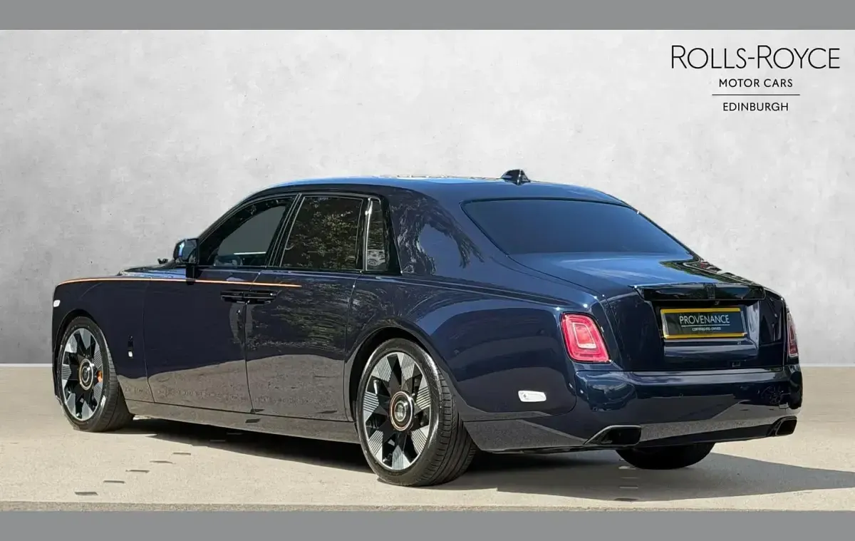 Used Rolls Royce Phantom 571 HP (419 kW) 2025 Blue Sedan